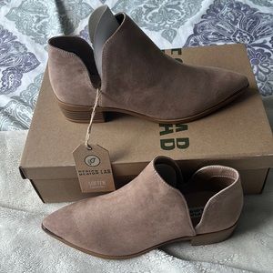Ankle booties